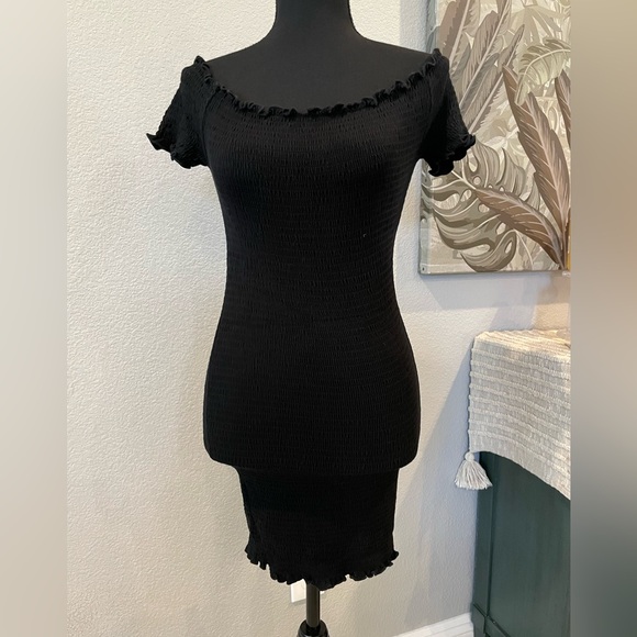 Dress - Picture 1 of 2